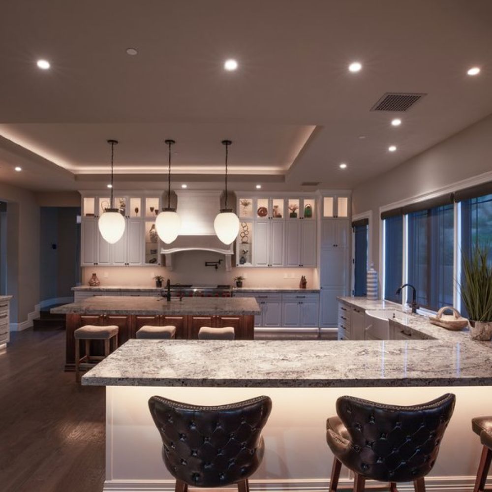 <span class="uk-h4">A kitchen softly illuminated with Control4 Vibrant Linear lighting.</span>