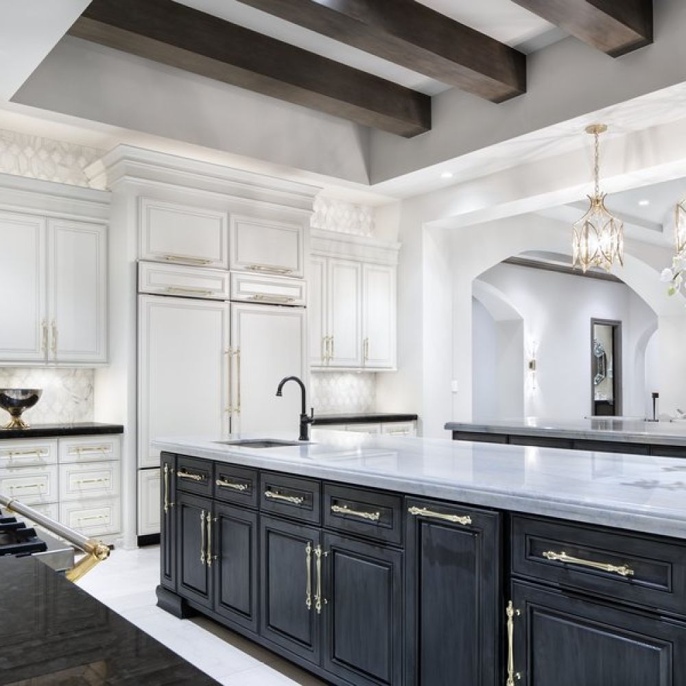 <span class="uk-h4">A kitchen beautifully illuminated by Lutron’s Ketra lighting system.</span>