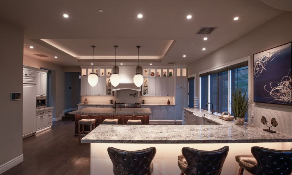 <span class="uk-h4">A kitchen softly illuminated with Control4 Vibrant Linear lighting.</span>